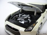 BBURAGO 1:18 Nissan GT-R 2009