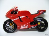 MAISTO 1:10 2009 Ducati Stoner