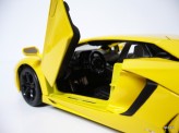 BBURAGO 1:18 Lamborghini Aventador LP700-4