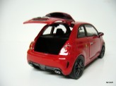 BBURAGO 1:24 Abarth 695 Tributo Ferrari