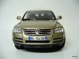 BBURAGO 1:18 Volkswagen Touareg