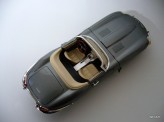 BBURAGO 1:18 Jaguar "E" Cabriolet 1961