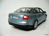 MAISTO 1:24 Audi A4