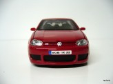 MAISTO 1:24 Volkswagen Golf R32