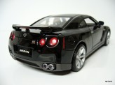 MAISTO 1:24 Nissan GT-R 2009