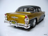 MAISTO 1:24 Buick Century 1955